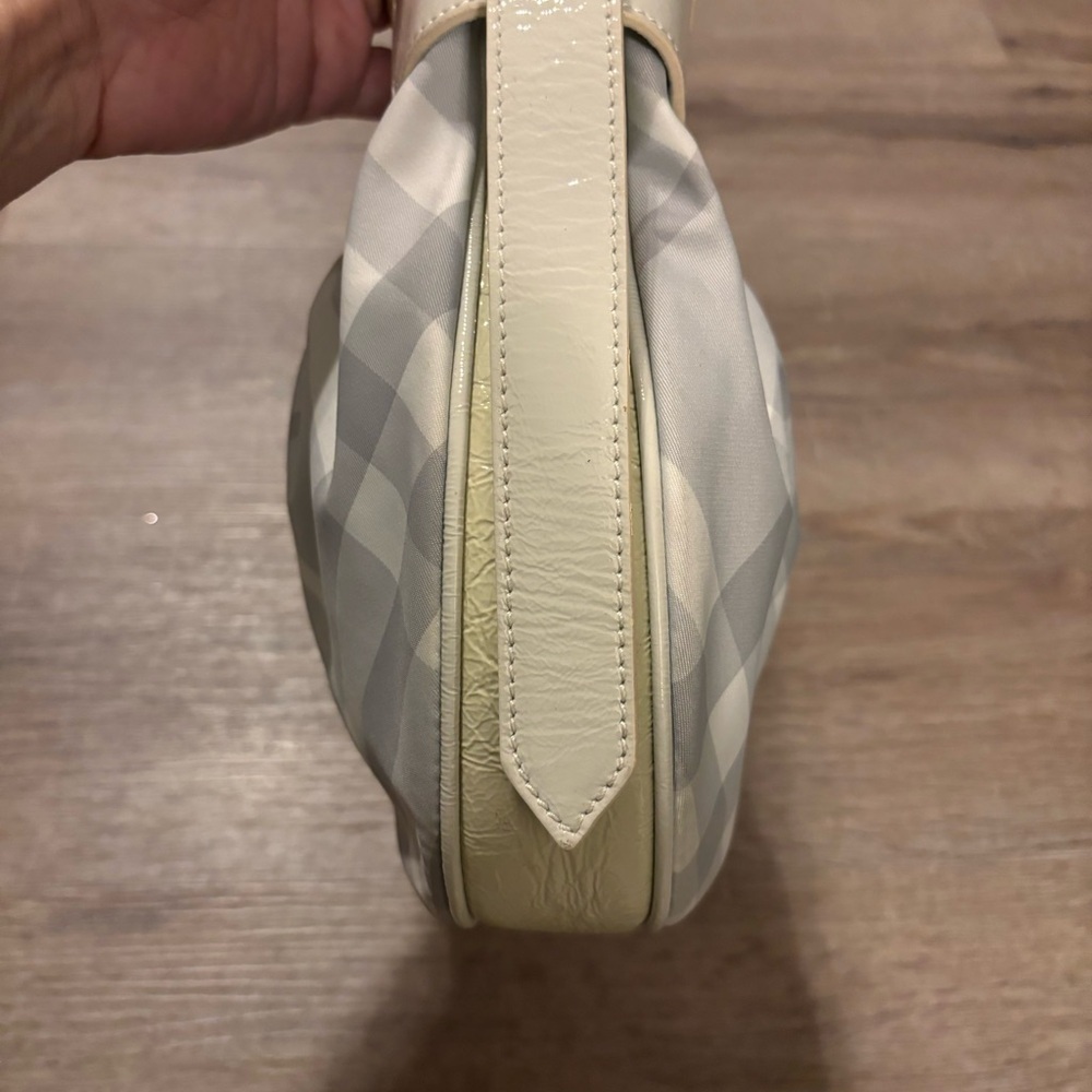 Burberry Ivory Beat Check Canvas Hobo Bag - Picture 5 of 15